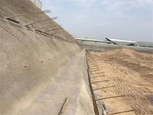 三沙河道边坡加固